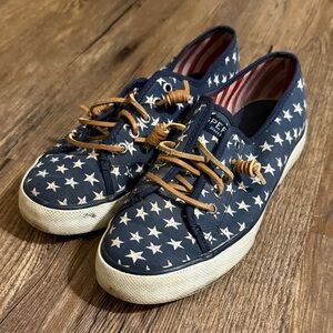 Sperry Women's Star Patterned Sneakers